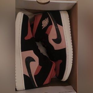 Jordan 1 mids in canyon rust , women’s size 10